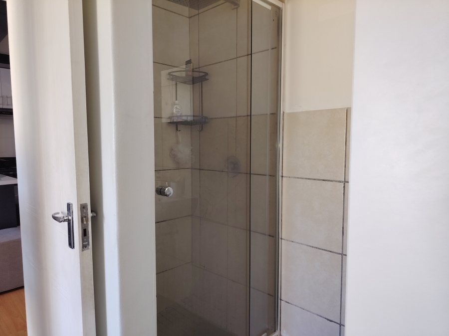 1 Bedroom Property for Sale in Whispering Pines Western Cape